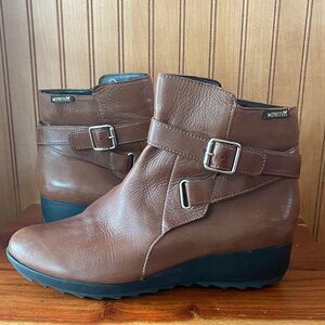 Mephisto Women's Avril Brown Silk Side Zip Wedge Ankle Boot Sz 8 modern warm